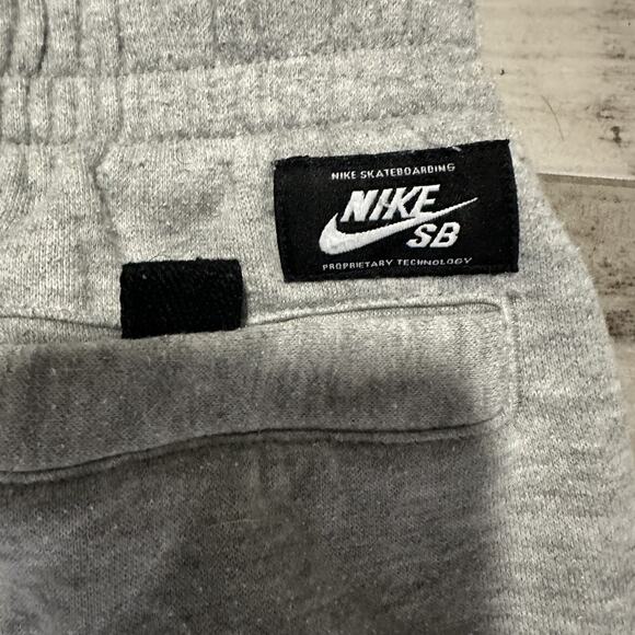 Nike SB Sweatpants Youth XL Gray Skateboarding Joggers 13-15 YRS Kids Logo - Picture 5 of 7